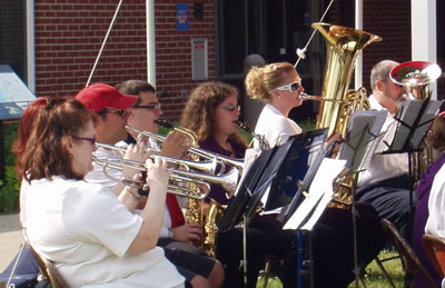 The band playing outside